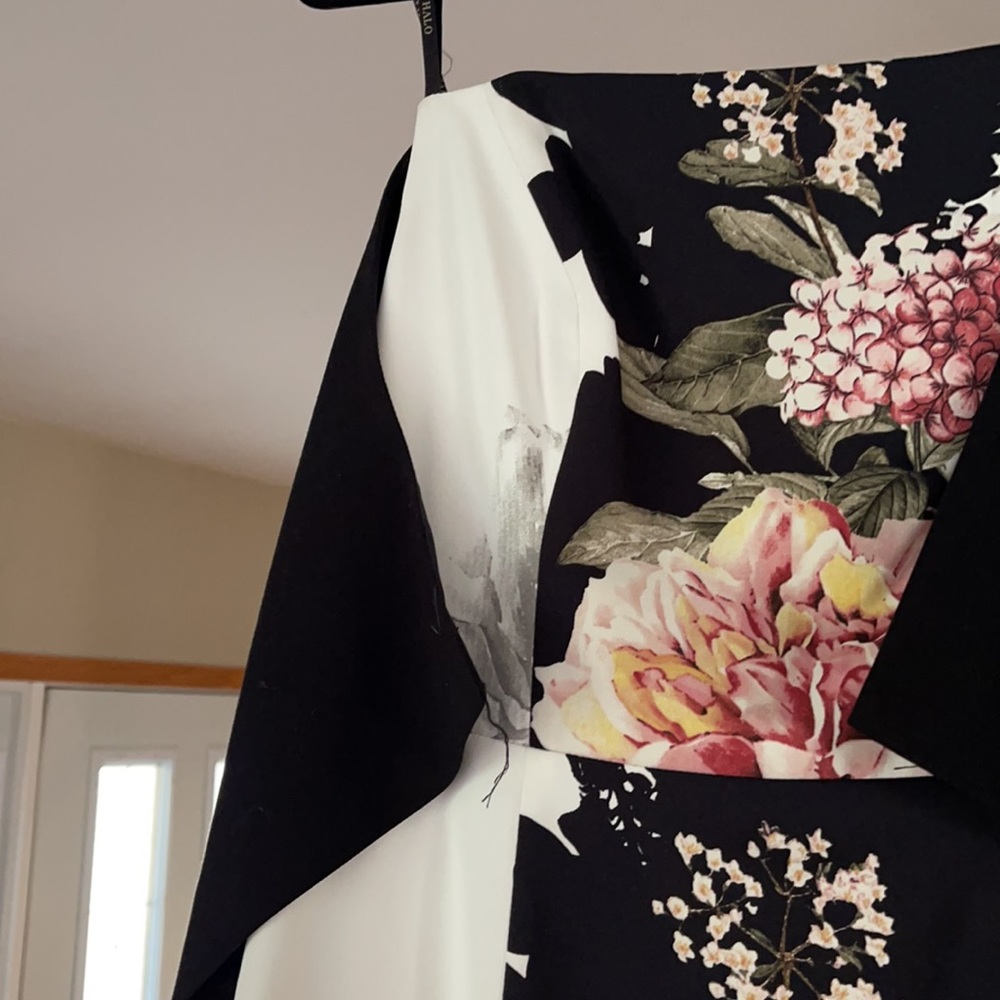 Black halo sheath floral cocktail dress - Picture 6 of 7